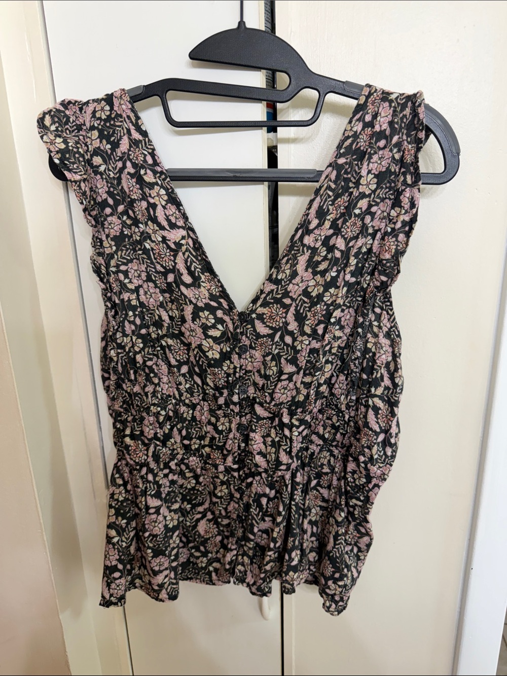Old Navy Black V-Neck Floral Peplum Tank Top - Pink Print